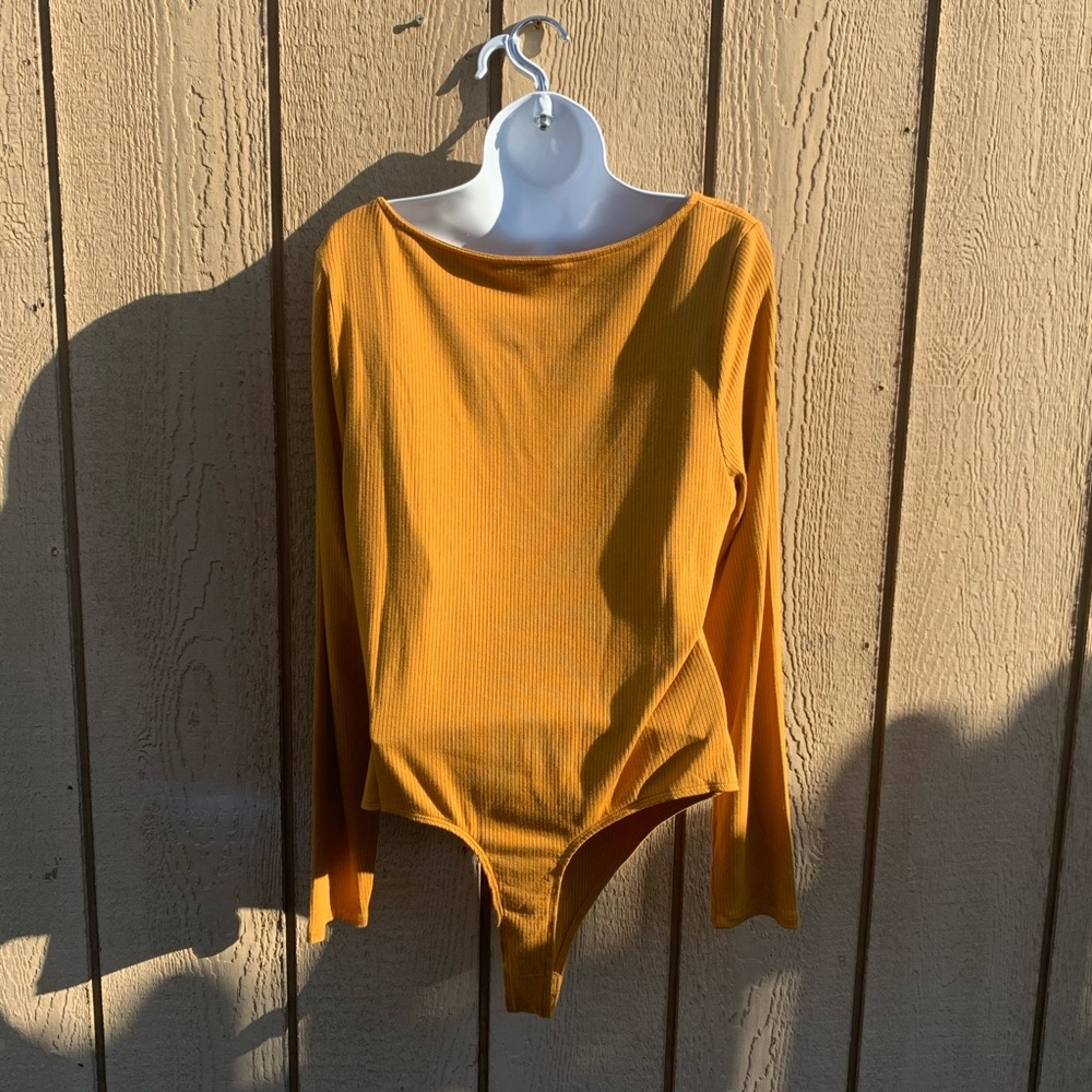 NWT Banana Republic Gold Mustard Bodysuit XL - Picture 4 of 6